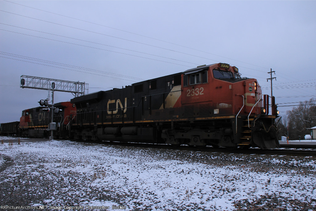 CN 2332